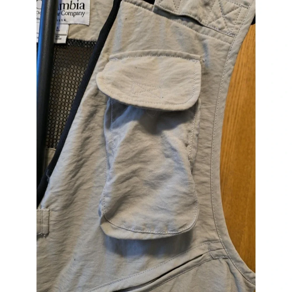 Columbia Vintage Vest - Men's Medium - Beige - Full Zip - Fishing - Outdoors